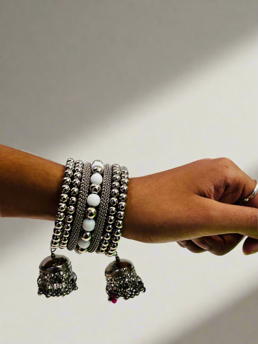 Eternal Festive Bracelet